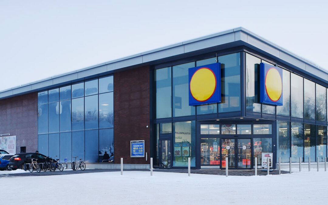 Päivittäistavaramyymälä Oulun Karjasillalla